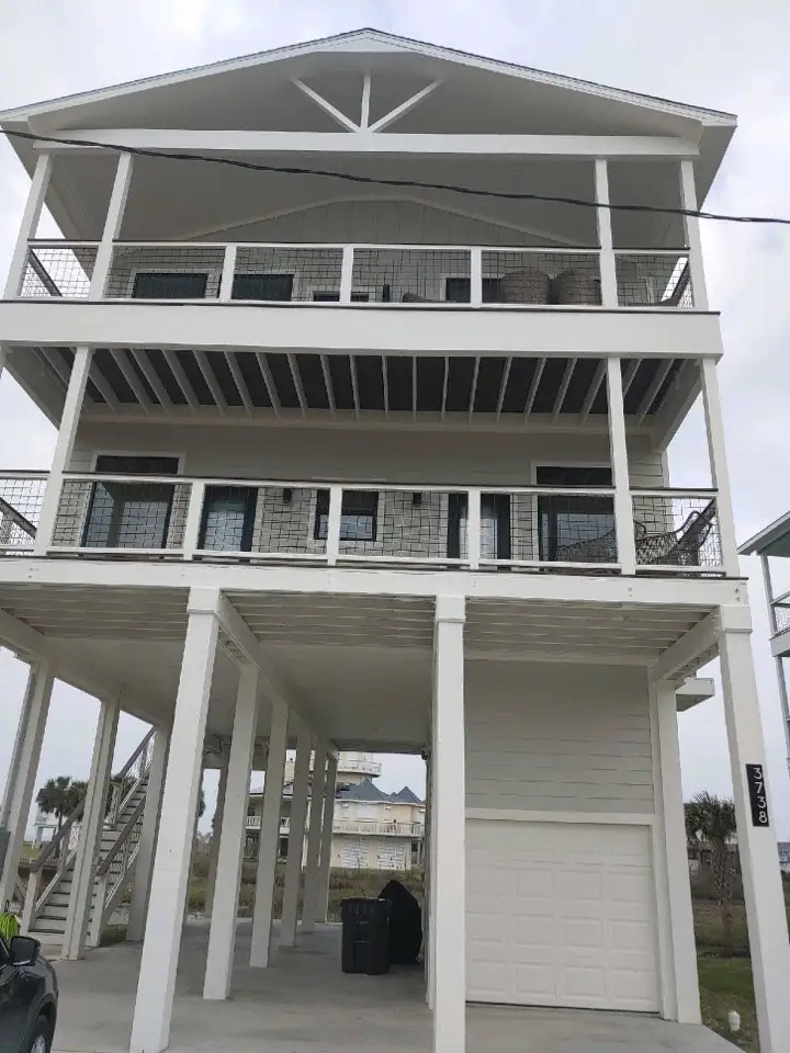 38 Laguna custom coastal home