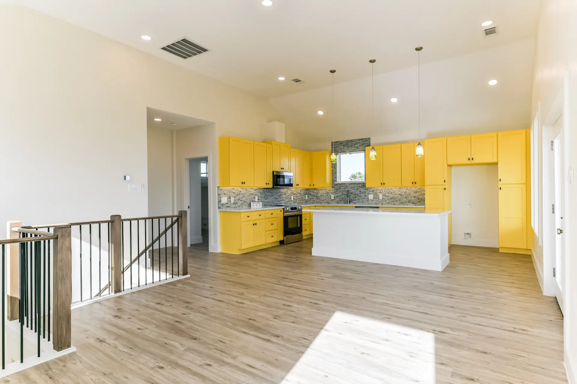 4206 Coastal Retreat bedroom with ocean-inspired finishes