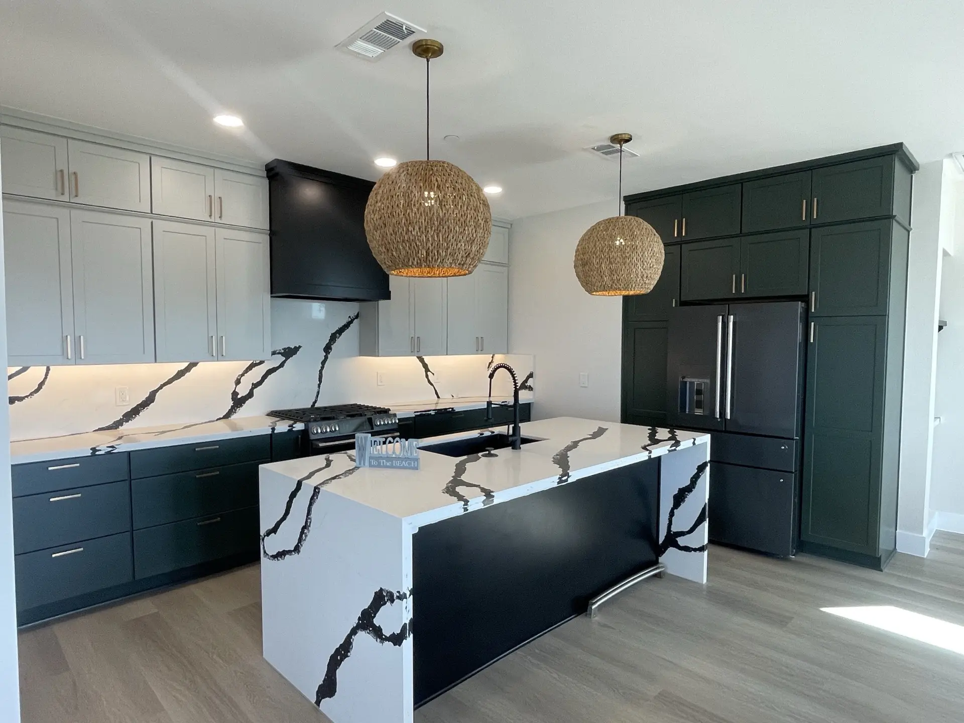 Kitchen marble island