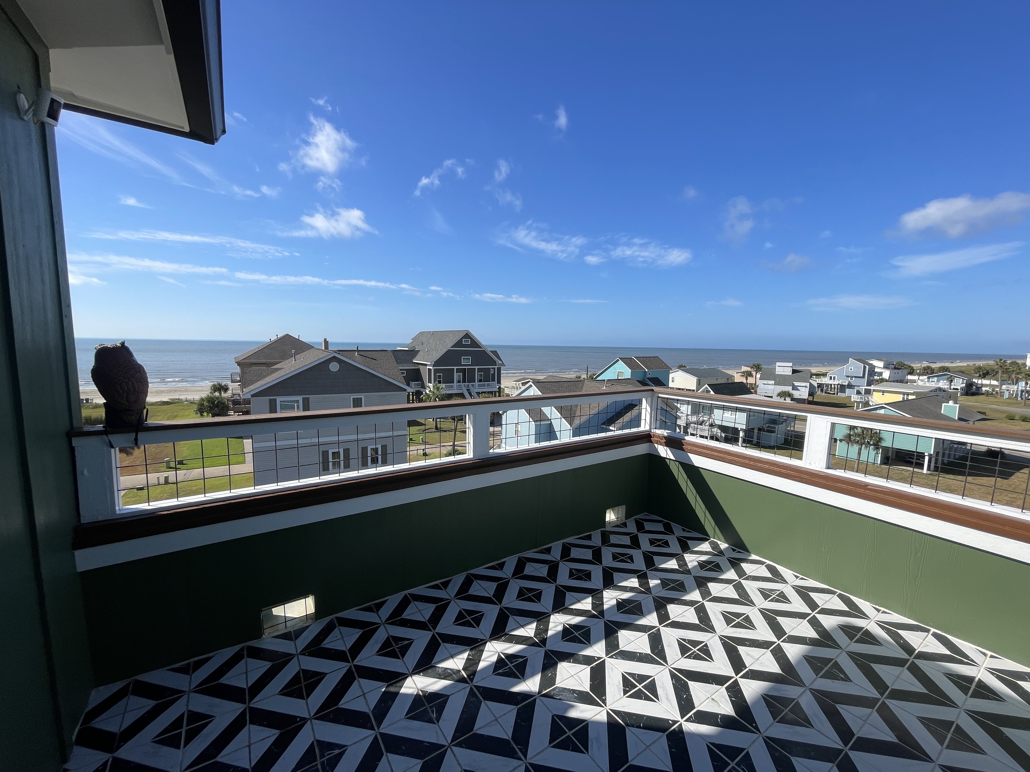 Bathroom blue tile accent