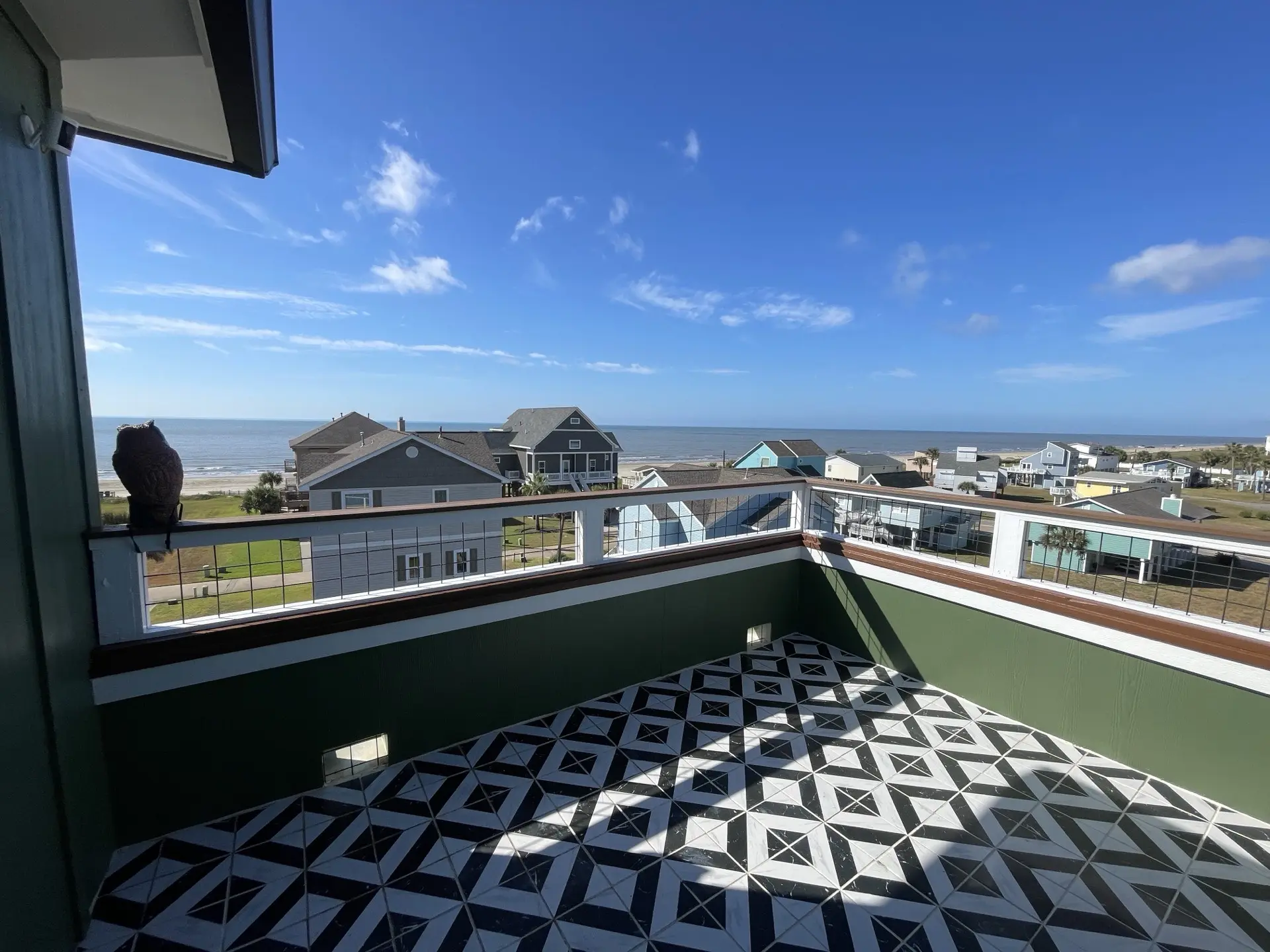 Bathroom blue tile accent